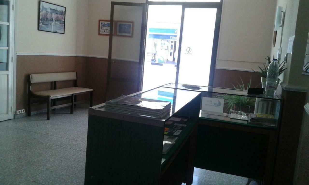 Hostal Avila Ocaña エクステリア 写真
